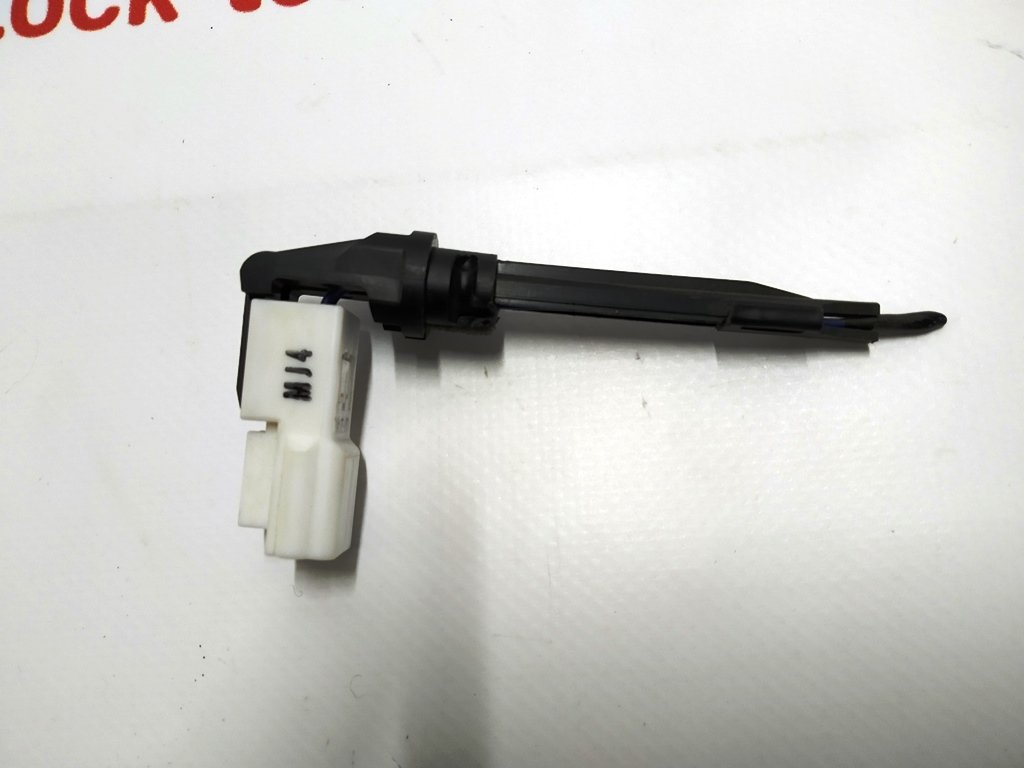 14 Capteur de température pour radiateur à air rayonnant arrière Tesla modèle X 1023883-00-J